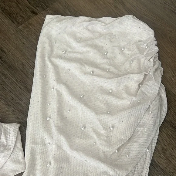 SHEIN White Pearl Textured Two Piece Set - Picture 3 of 6